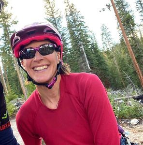 Meet your Posher, Denise